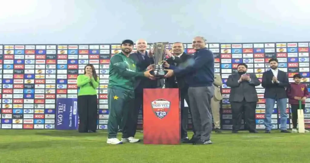 Pakistan captain Salman Ali Agha and the team celebrating with the trophy after a 3-0 T20 series whitewash against Australia in Lahore.